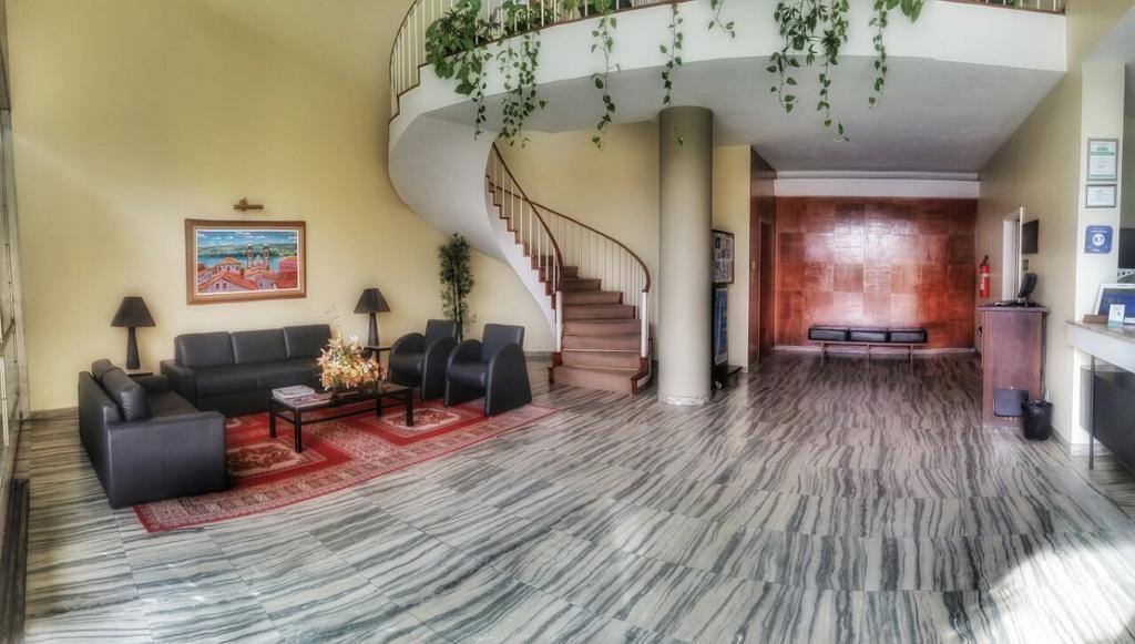 Hotel Sao Francisco เปเนโด ภายนอก รูปภาพ